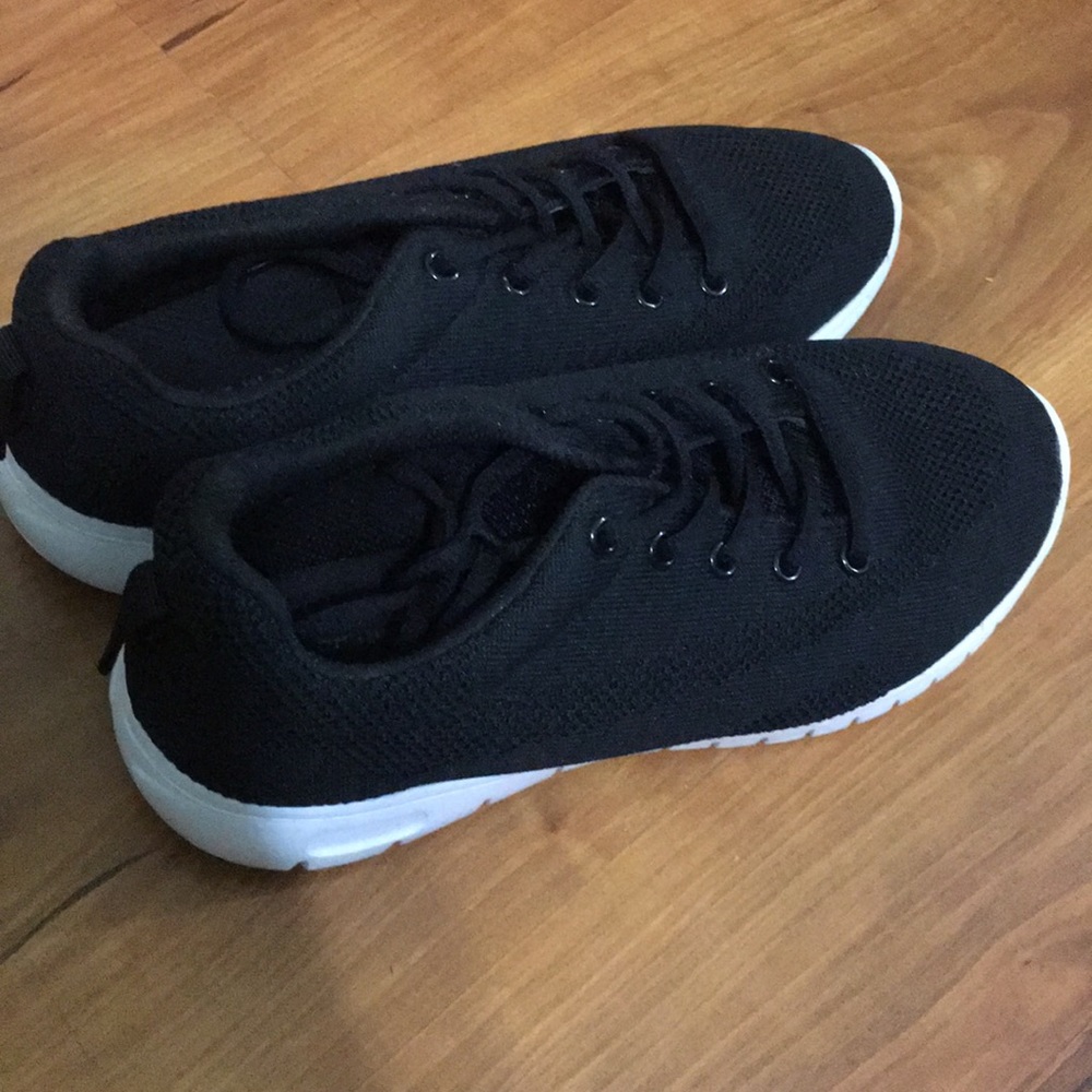 Black Sneakers !
